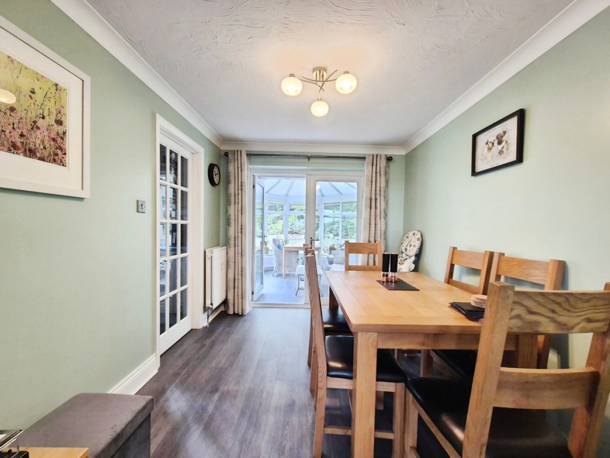 Fox Meadows, Crewkerne