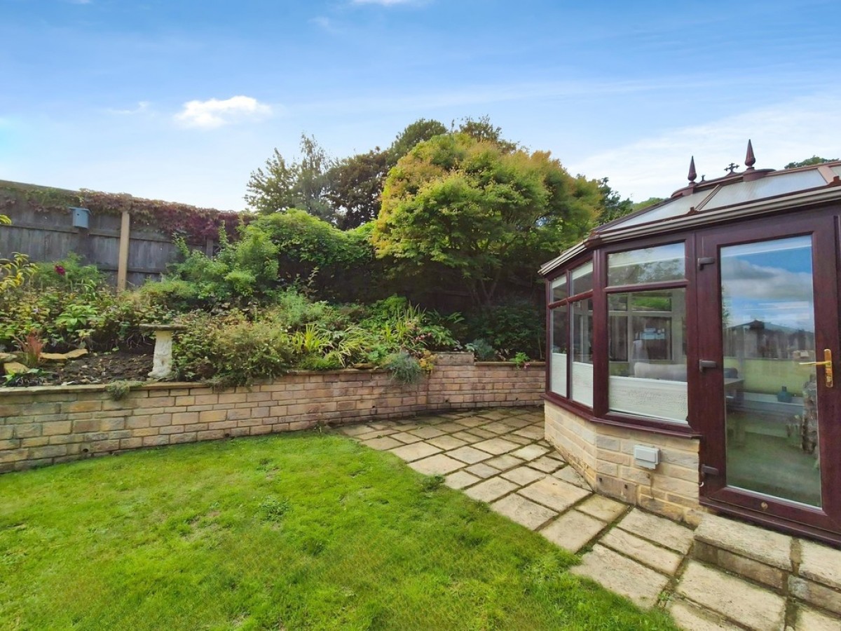 Fox Meadows, Crewkerne