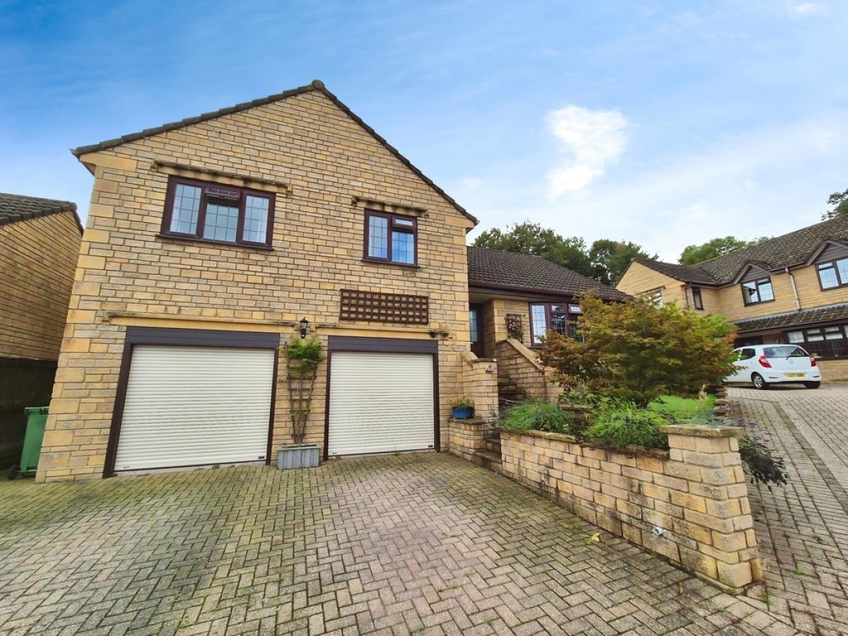 Fox Meadows, Crewkerne