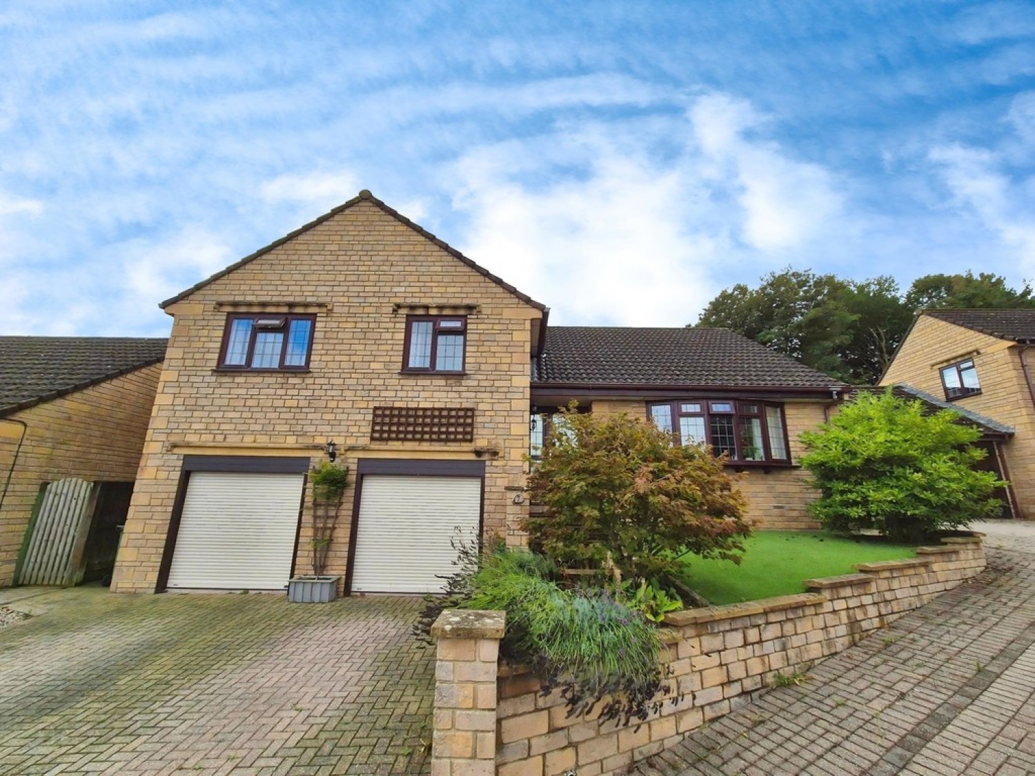 4 bedroom House for Sale Fox Meadows, Crewkerne