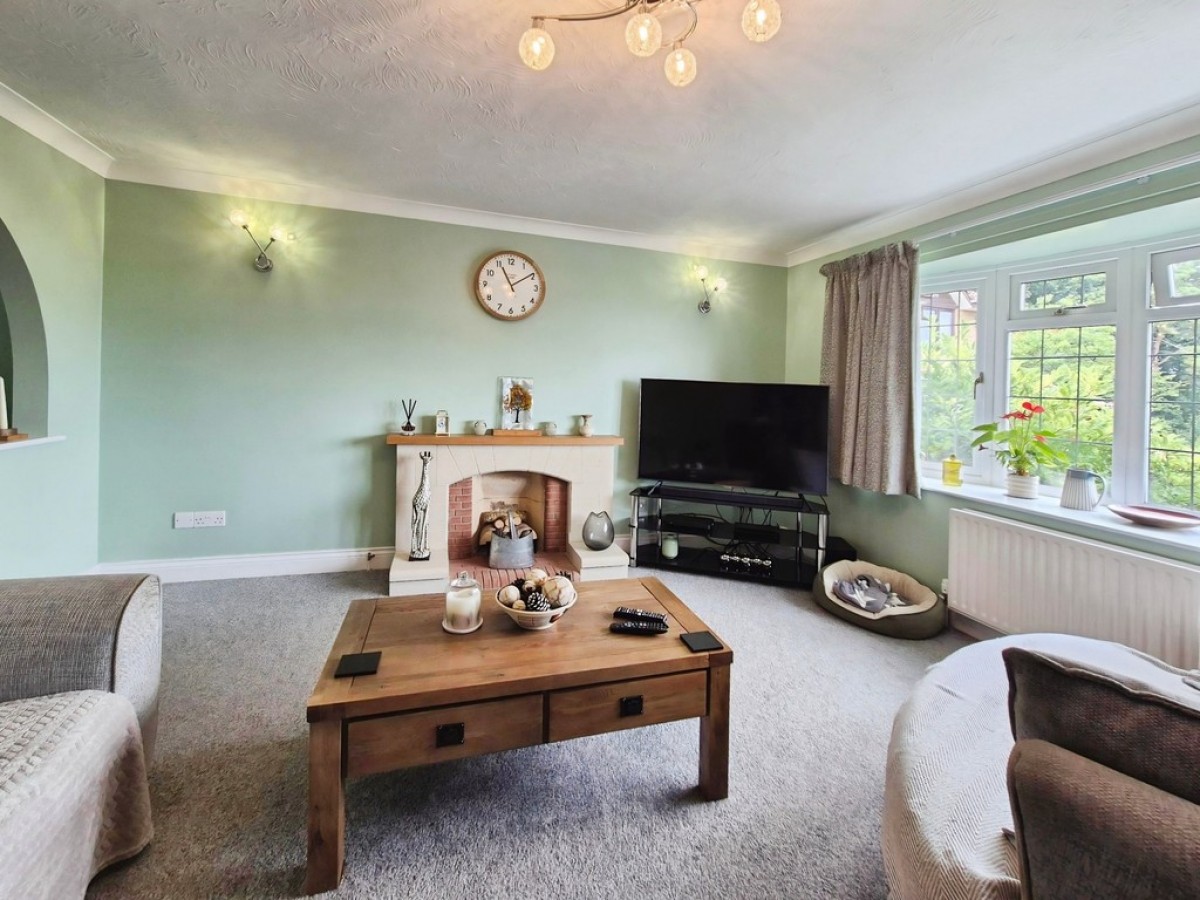 Fox Meadows, Crewkerne