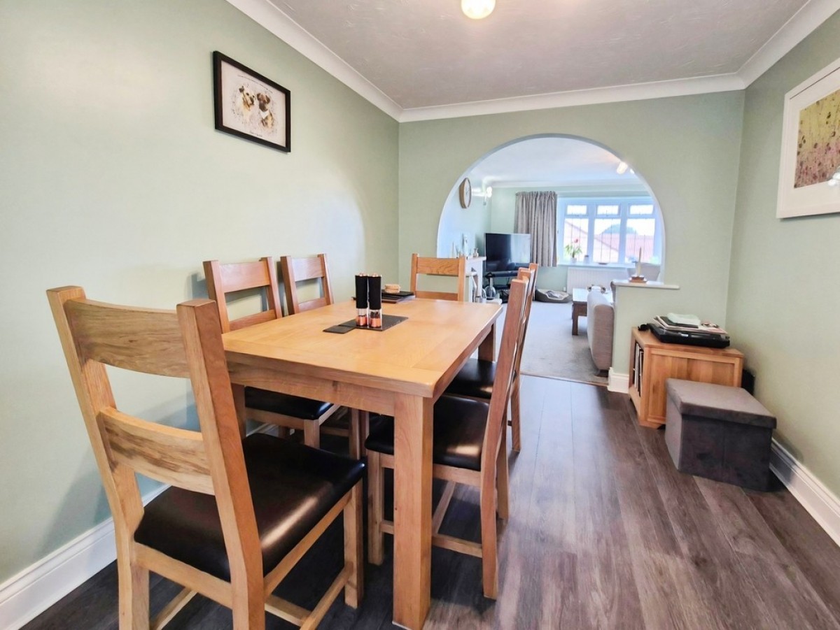 Fox Meadows, Crewkerne