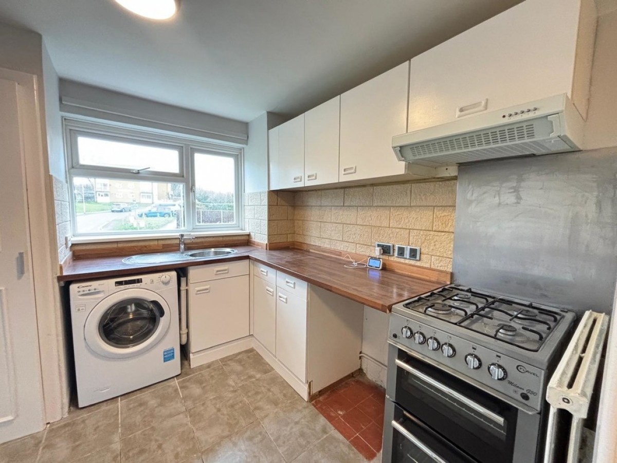 Berkeley Court, Hermes Place