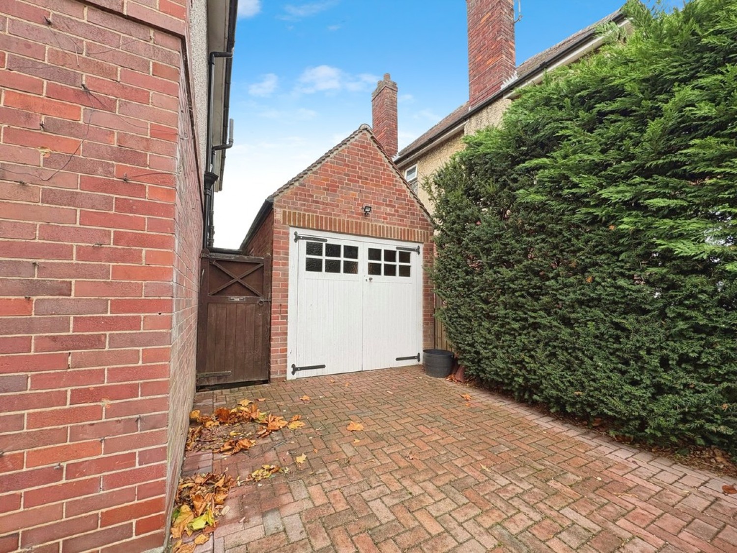 3 bedroom House in Swallowcliffe Gardens, Yeovil