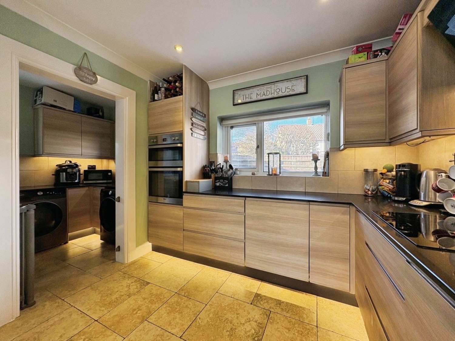 6 bedroom House for Sale Swallowcliffe Gardens, Yeovil
