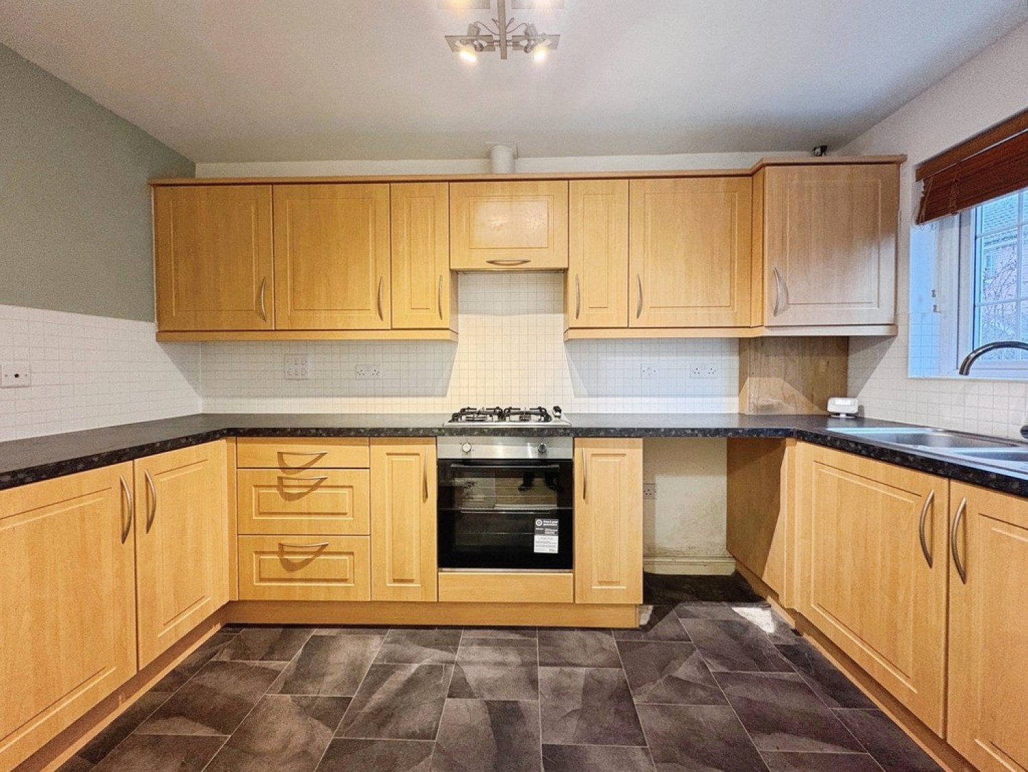 3 bedroom House in Percivale Road, Yeovil