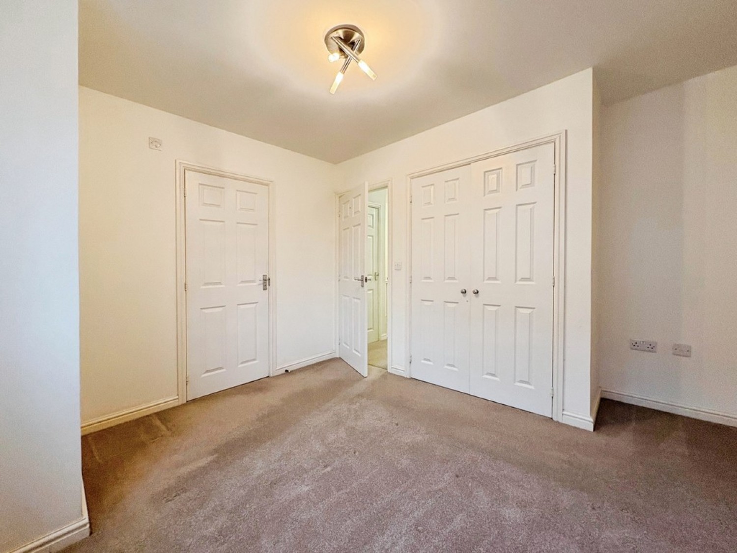 3 bedroom House in Percivale Road, Yeovil