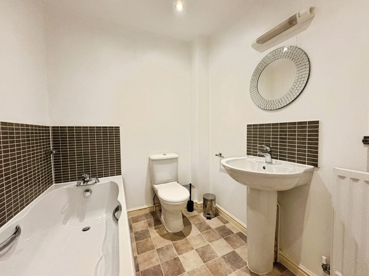 3 bedroom House in Percivale Road, Yeovil