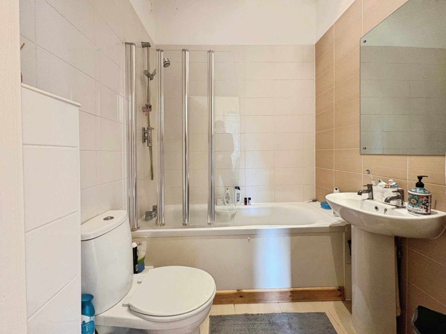 2 bedroom Flat in Preston Road, Yeovil