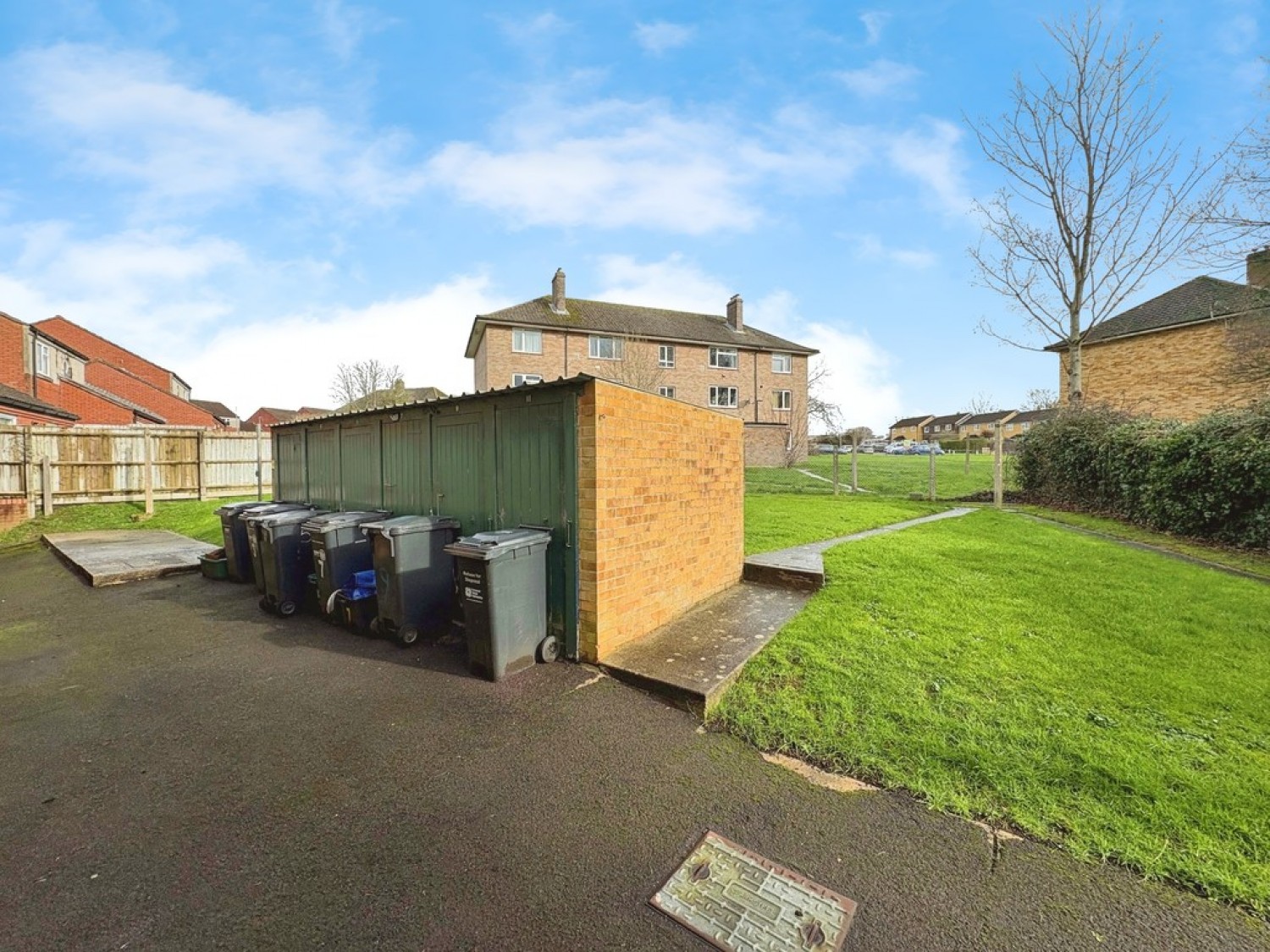 2 bedroom Flat for Sale Eagle Close, Ilchester, Yeovil