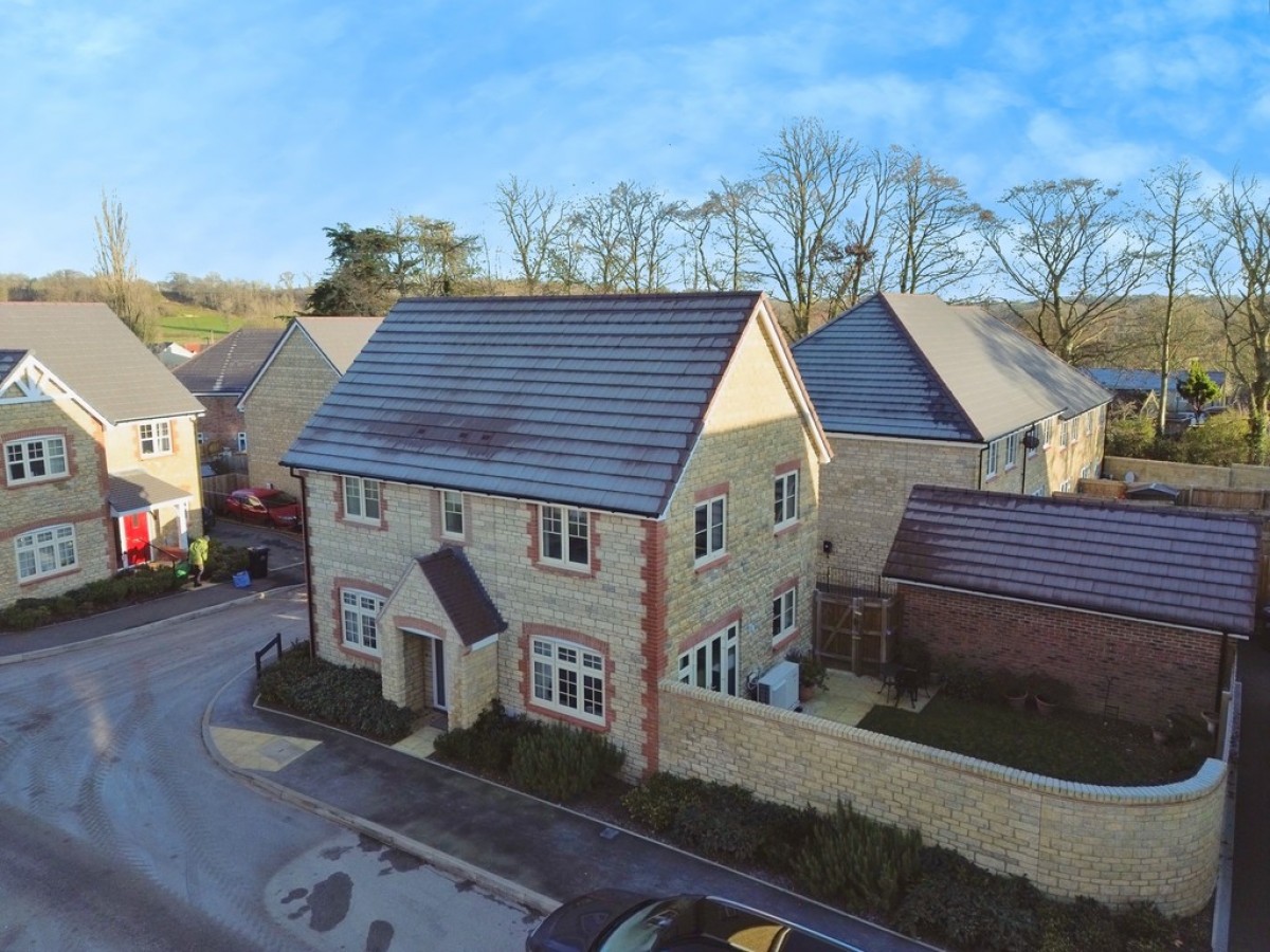 Angels Way, Millborne Port