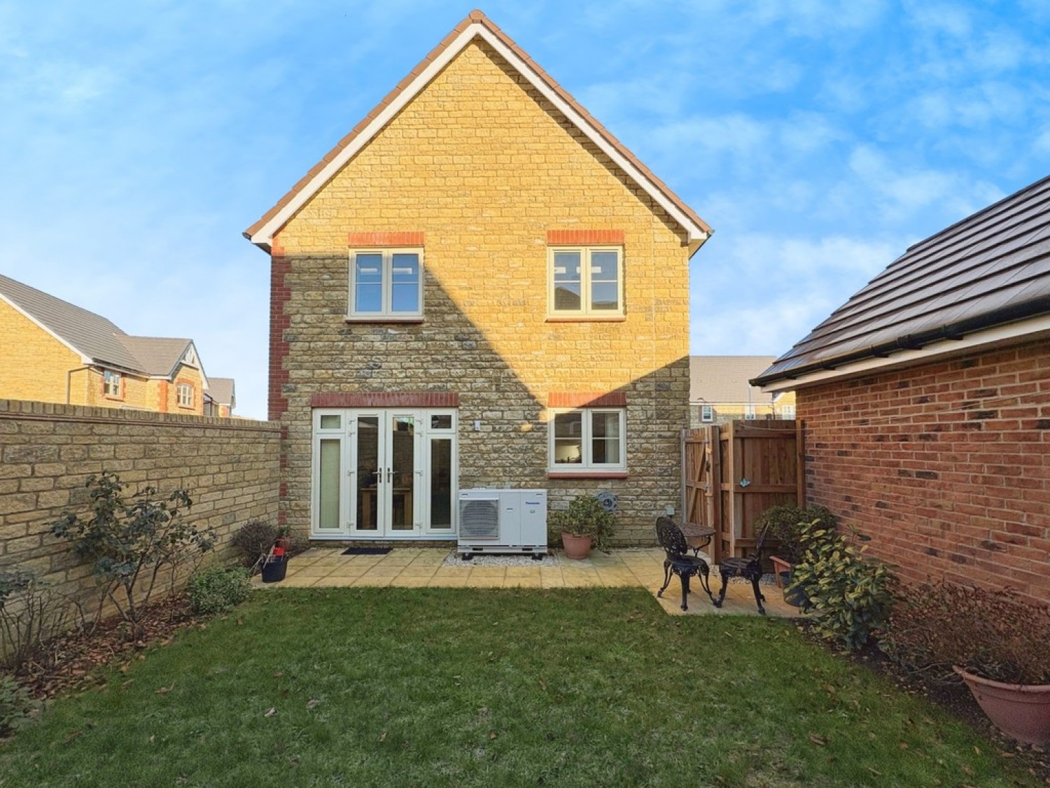 Angels Way, Millborne Port