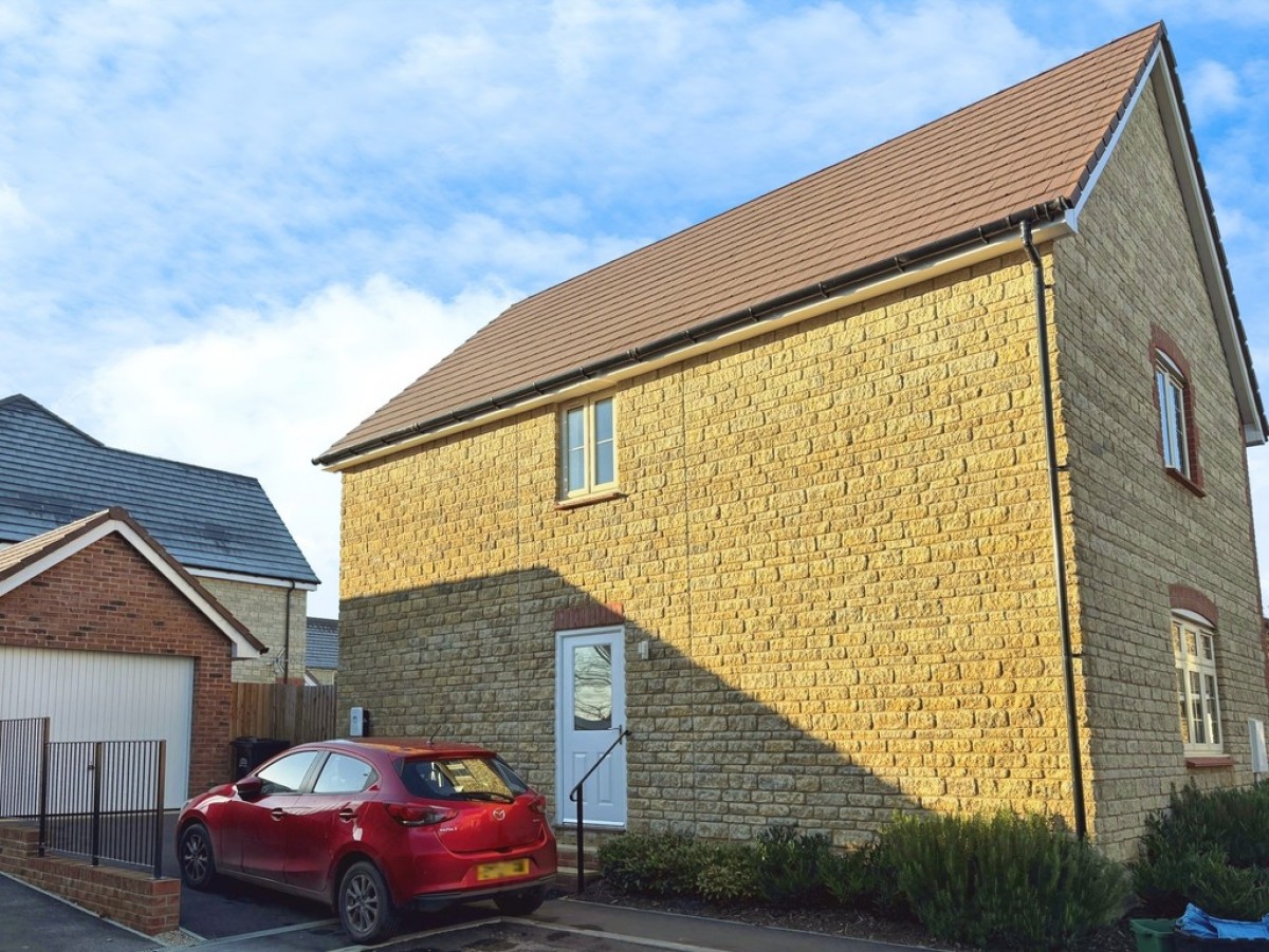 Angels Way, Millborne Port