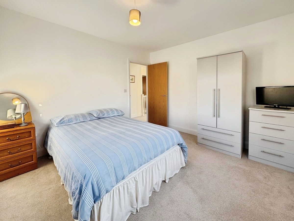 Angels Way, Millborne Port