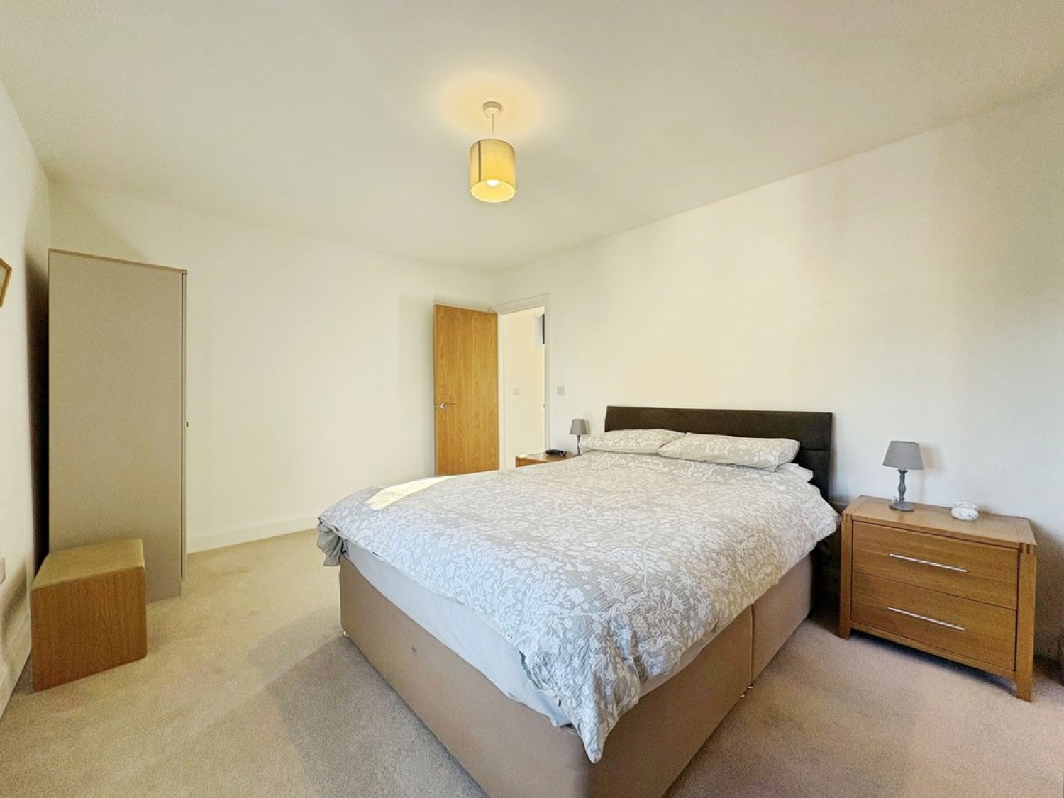 Angels Way, Millborne Port