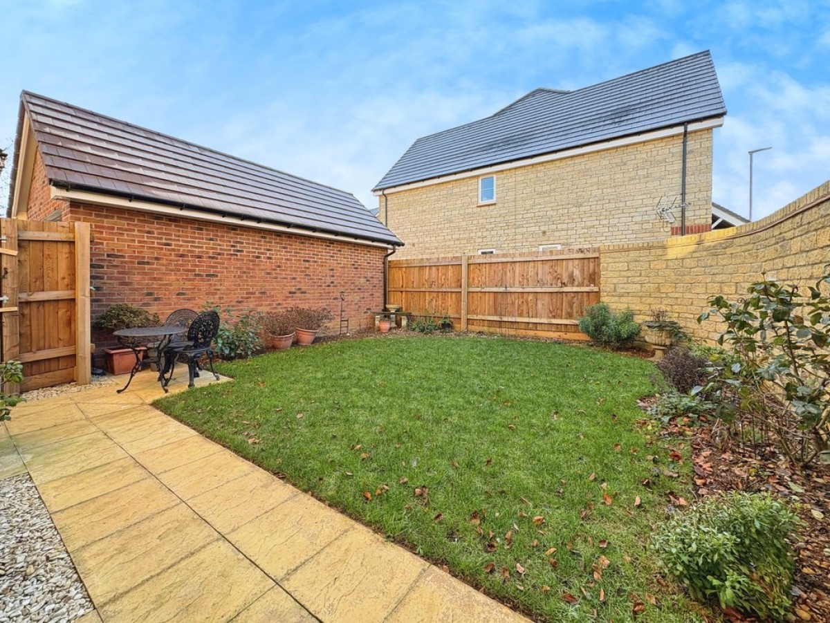 Angels Way, Millborne Port