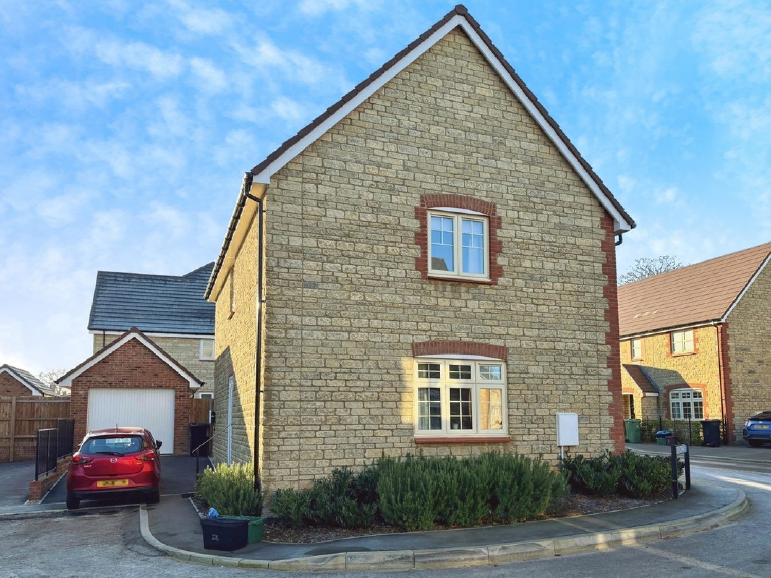 Angels Way, Millborne Port