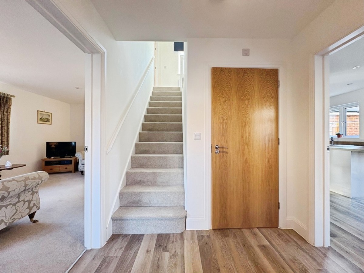 Angels Way, Millborne Port