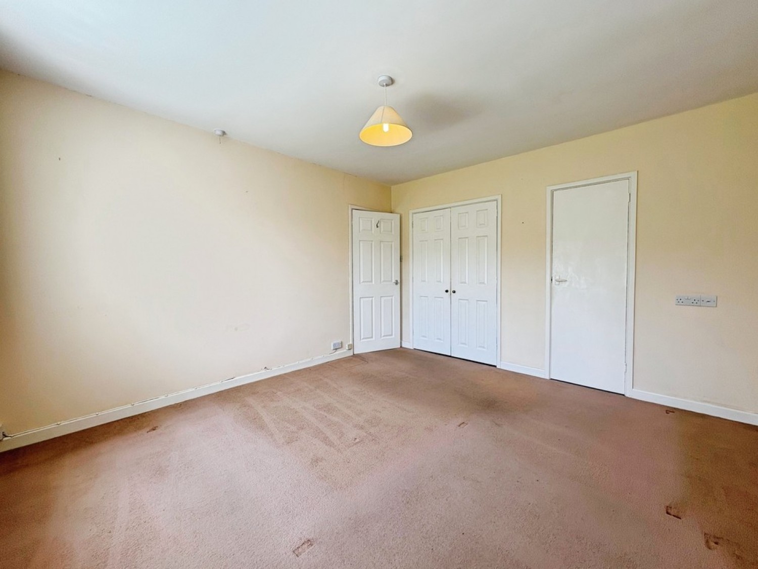 2 bedroom Bungalow for Sale Willow Road, Yeovil