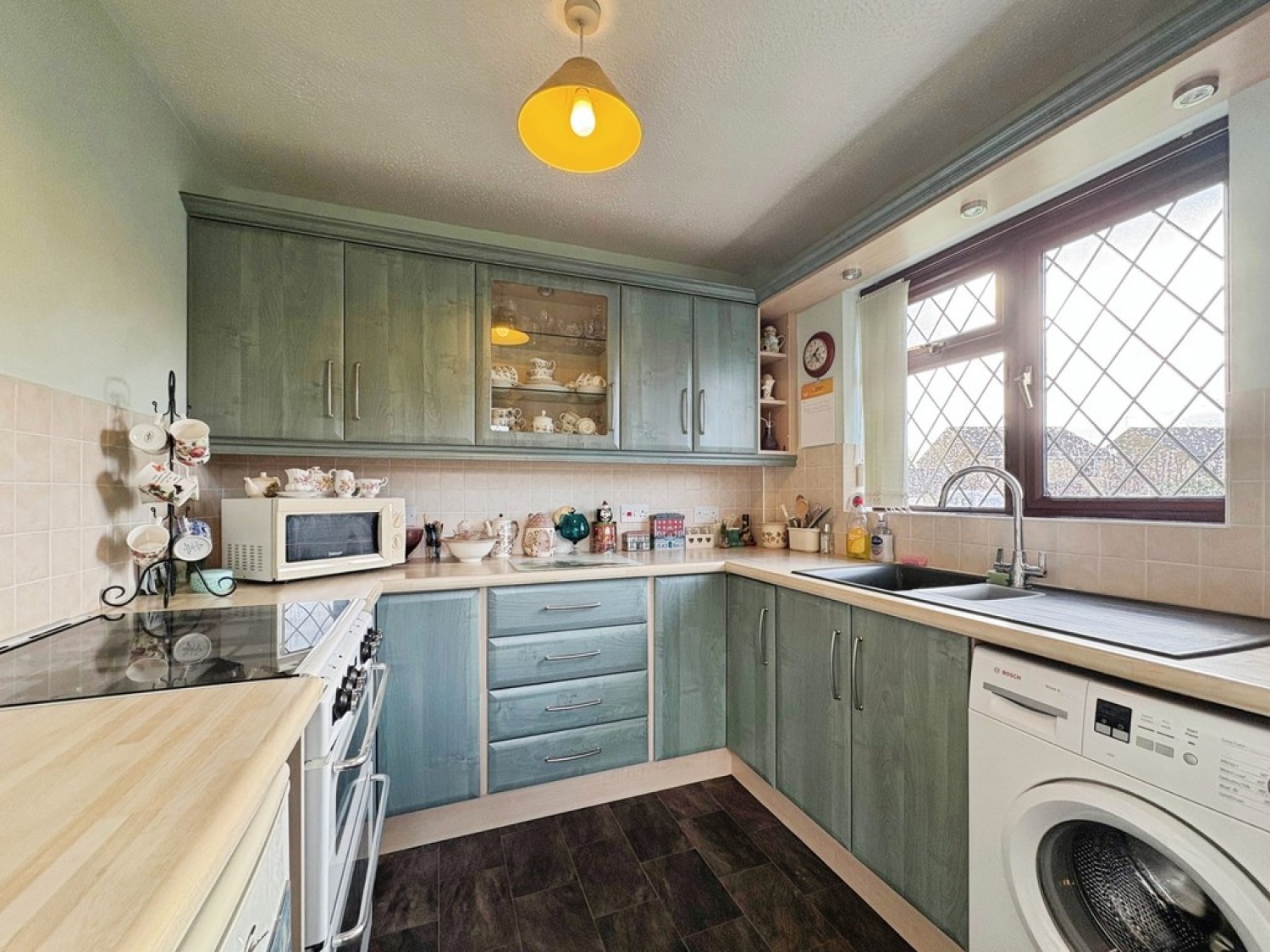 2 bedroom Bungalow in Derwent Way, Yeovil