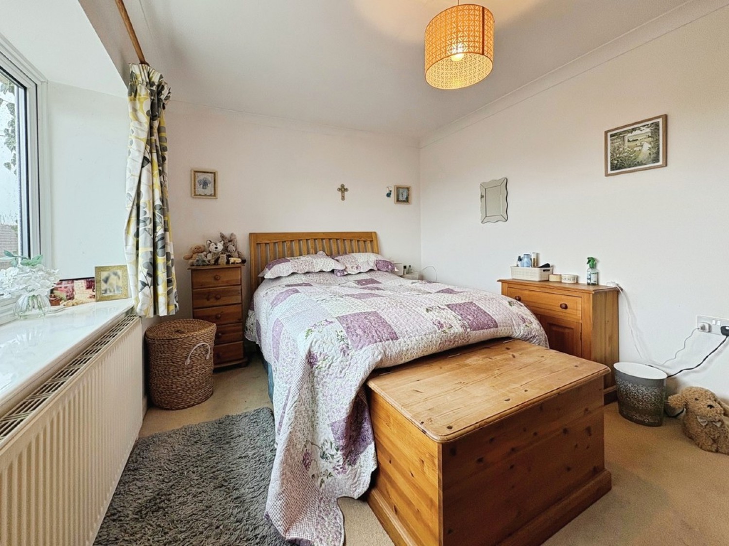 2 bedroom Bungalow for Sale New Road, Chiselbrough