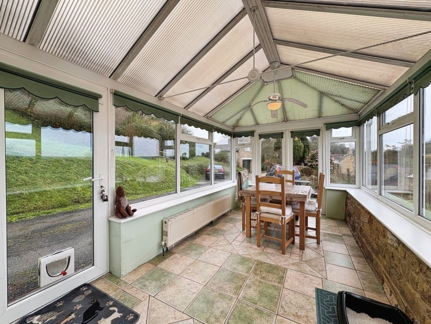2 bedroom Bungalow for Sale New Road, Chiselbrough