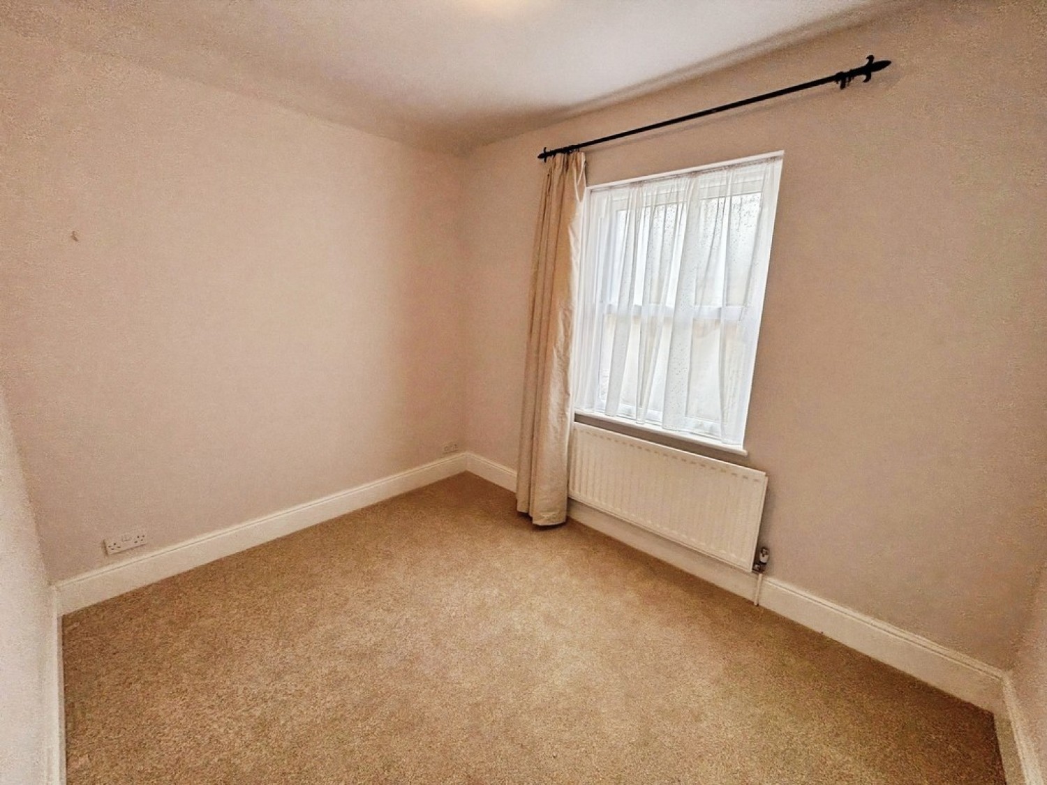 1 bedroom Bungalow for Letting Holywell, Evershot