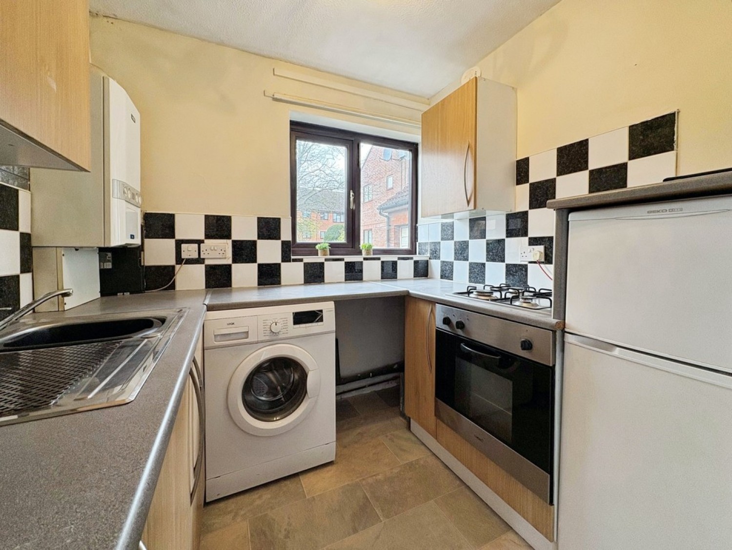 0 bedroom Flat for Sale Bicknell Gardens, Yeovil