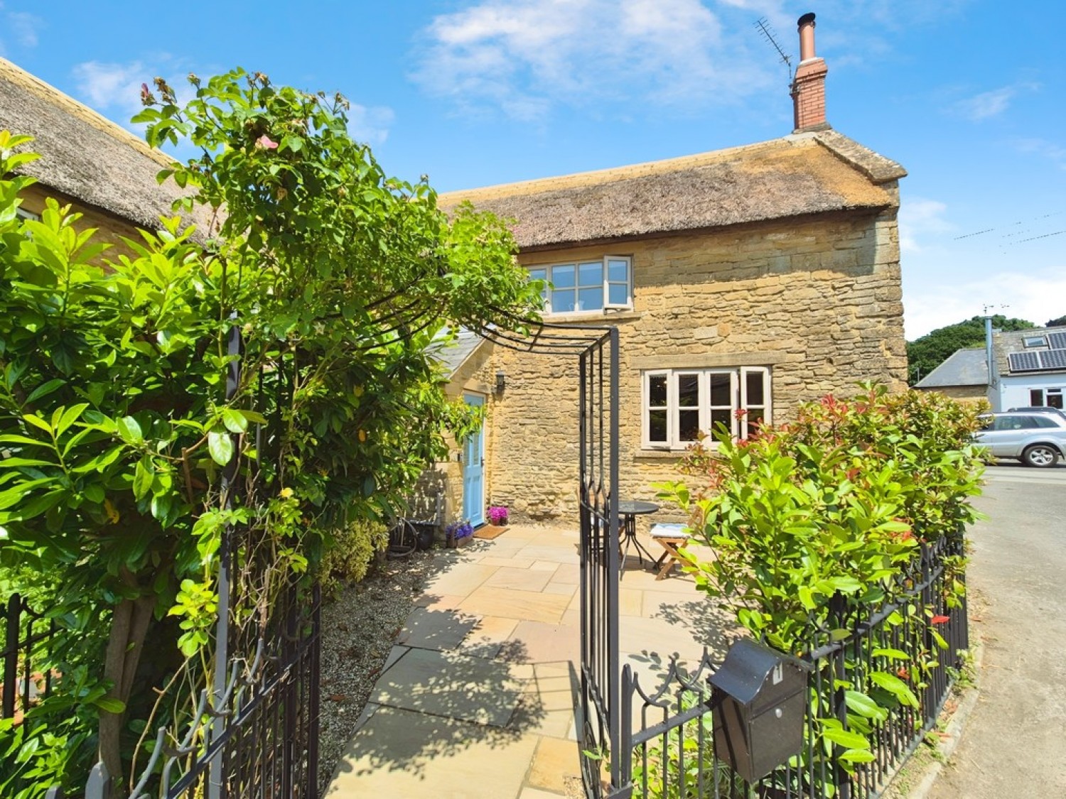 3 bedroom House for Letting The Pinnacles, Weston Street