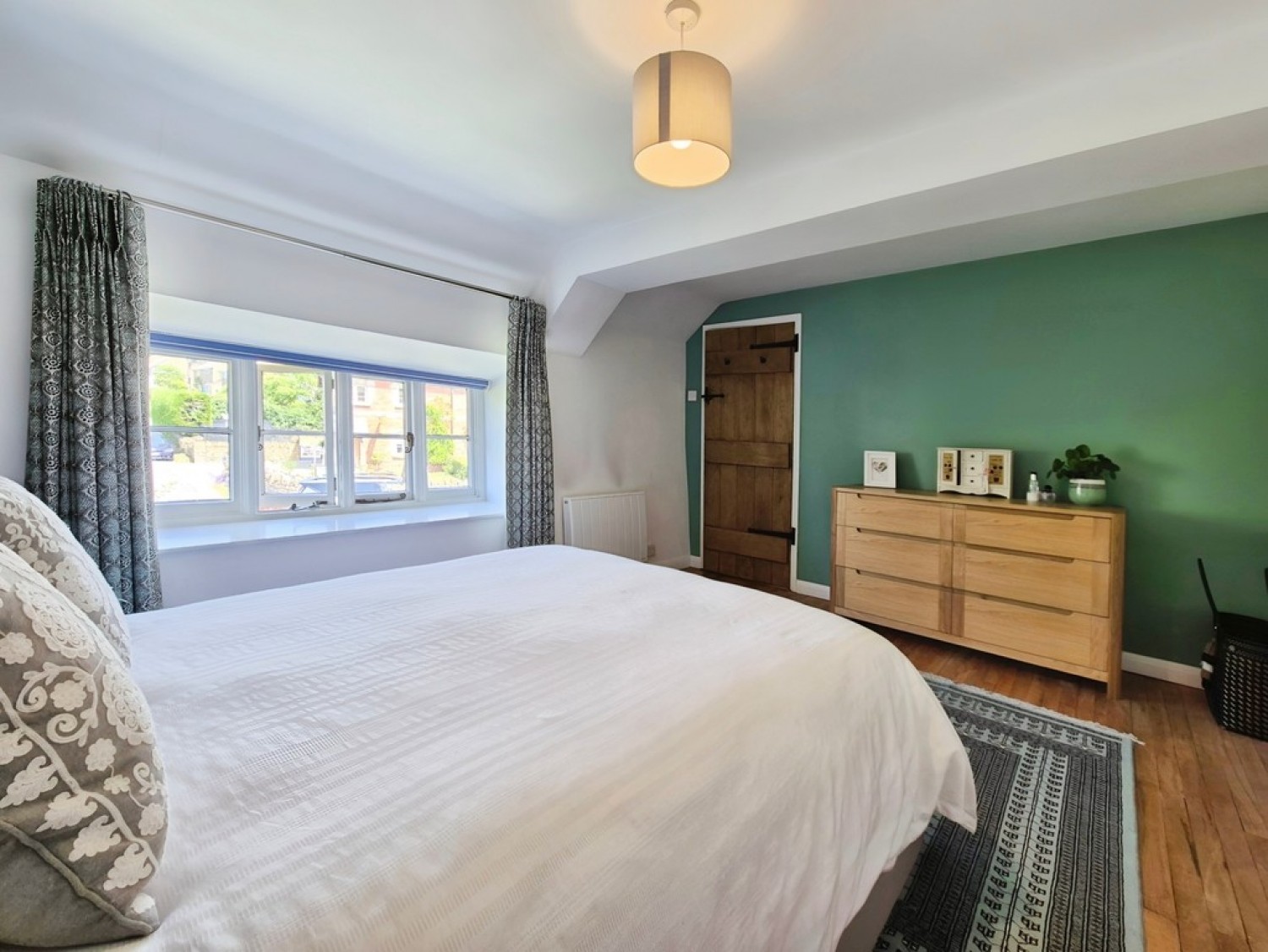 3 bedroom House for Letting The Pinnacles, Weston Street