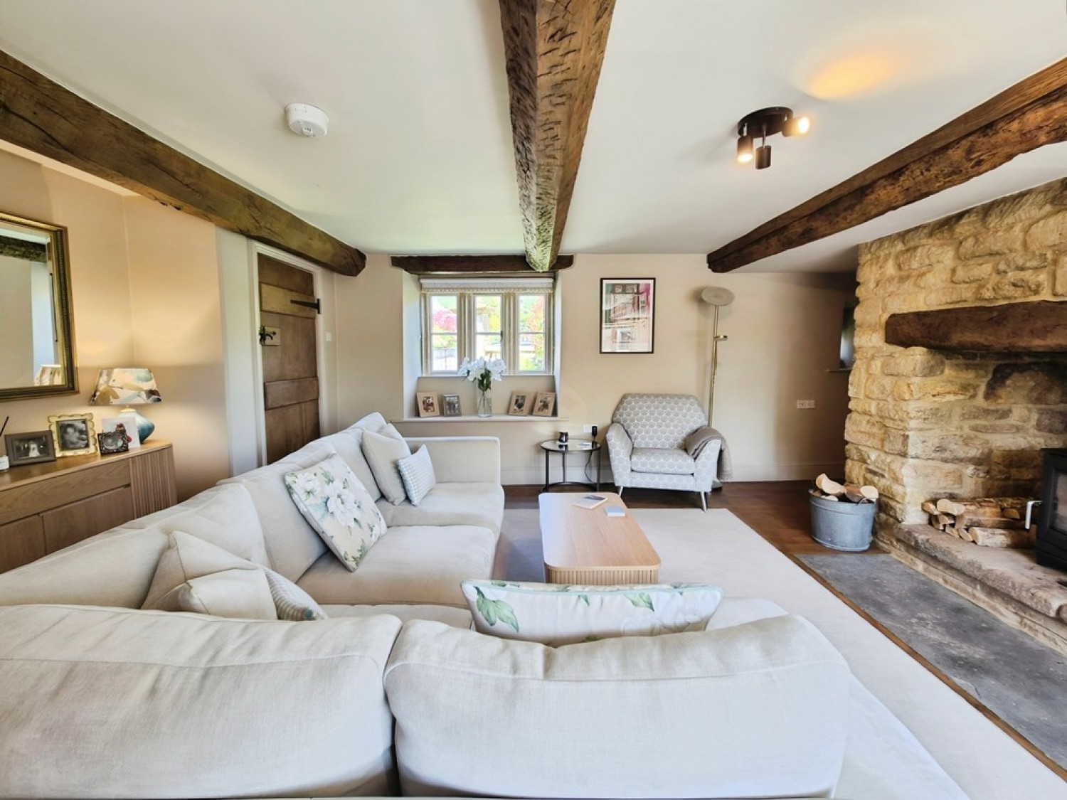 3 bedroom House for Letting The Pinnacles, Weston Street
