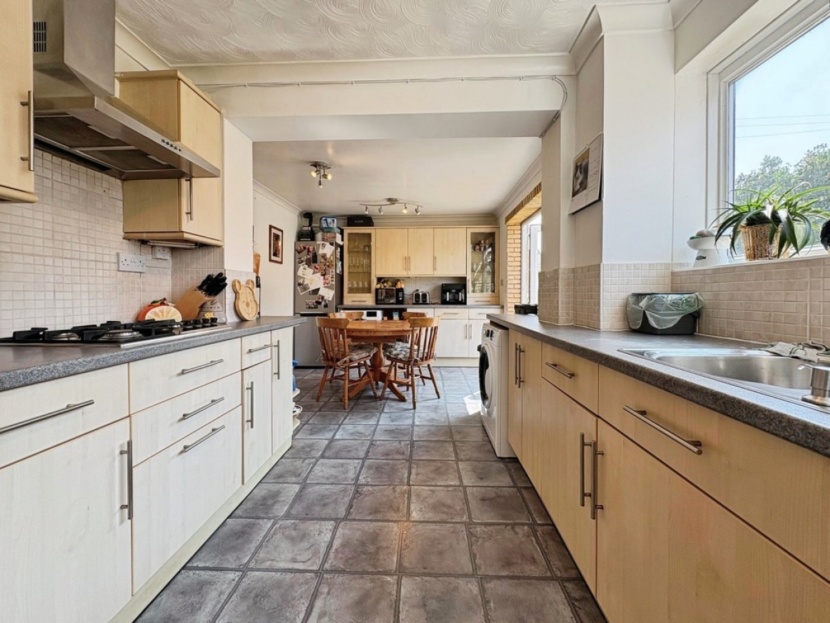 Marwin Close, Martock