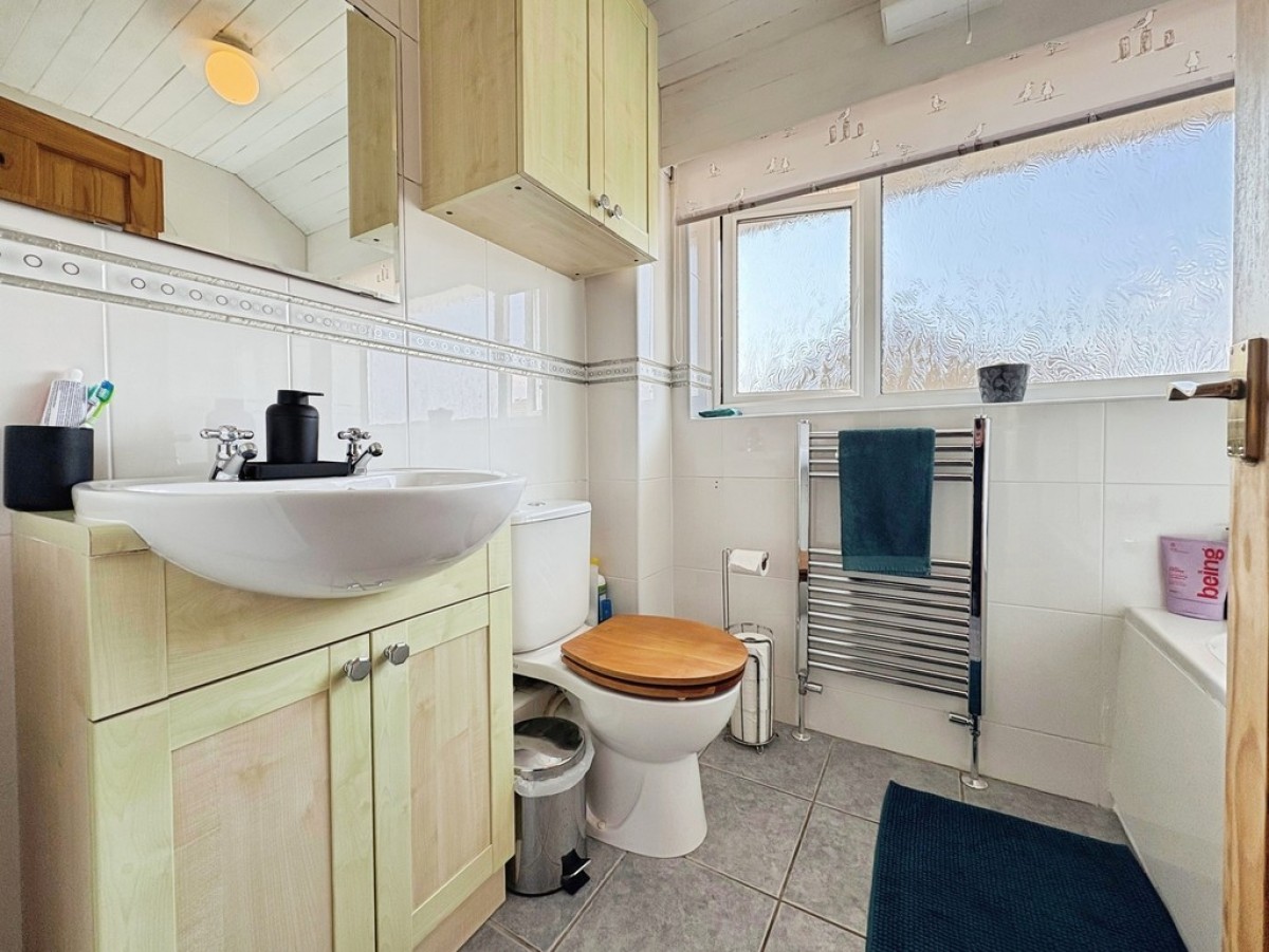 Marwin Close, Martock