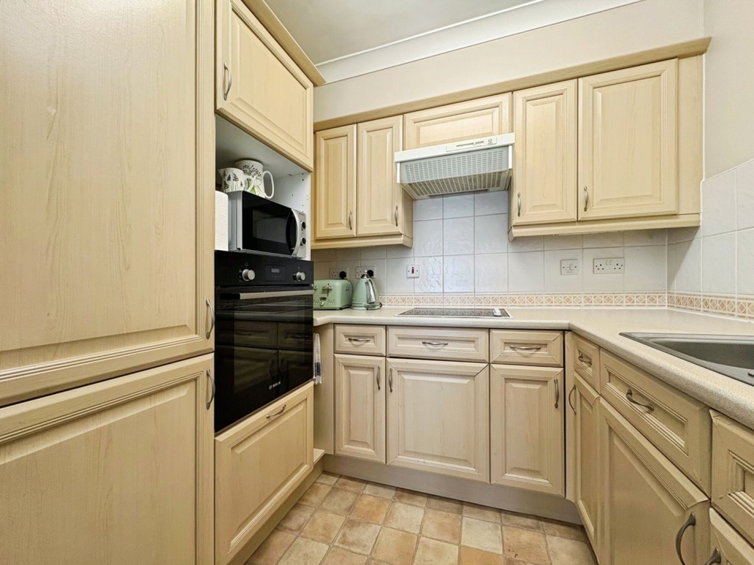 2 bedroom Flat for Sale Pegasus Court, South Street, Yeovil