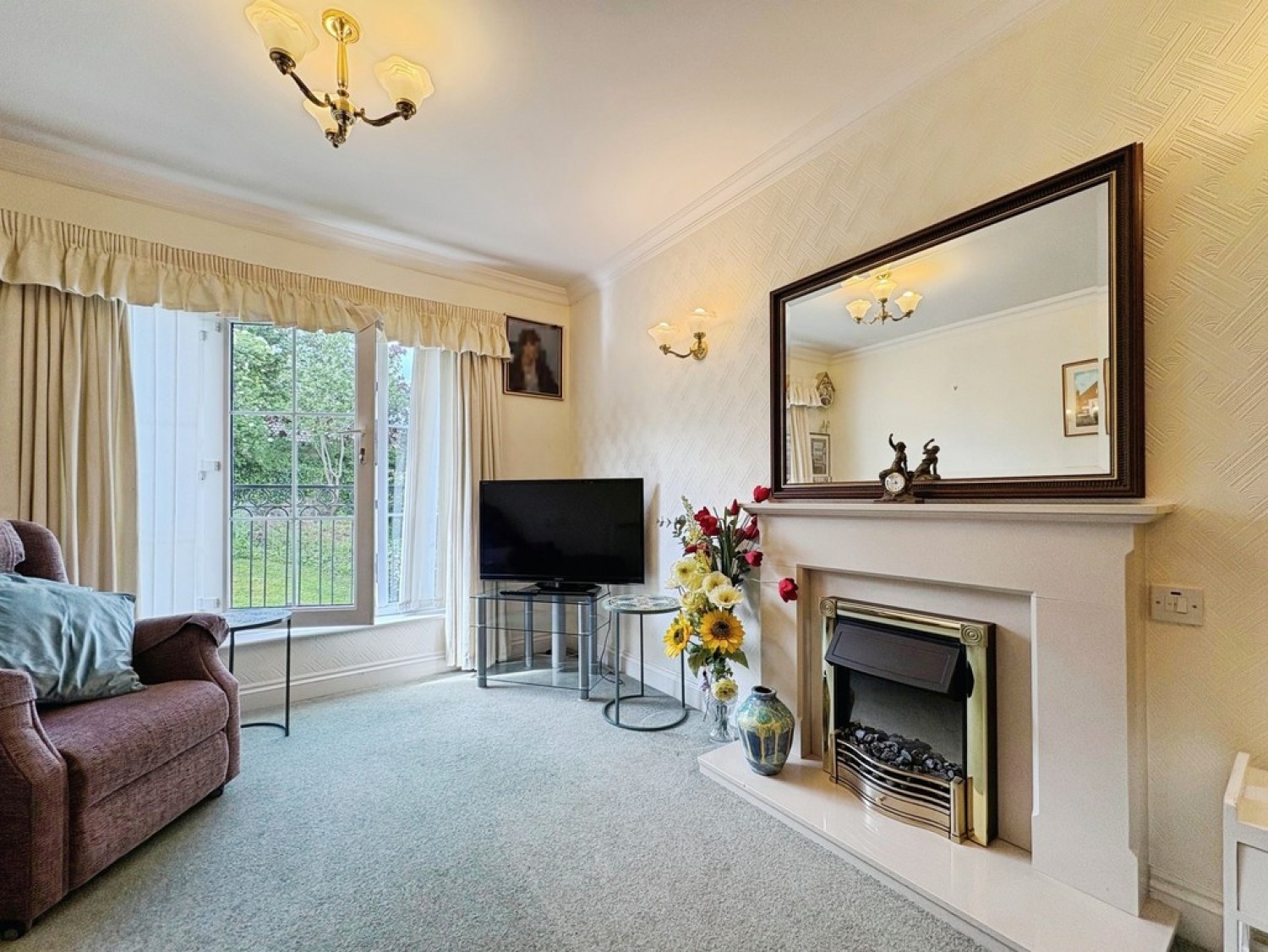 2 bedroom Flat for Sale Pegasus Court, South Street, Yeovil