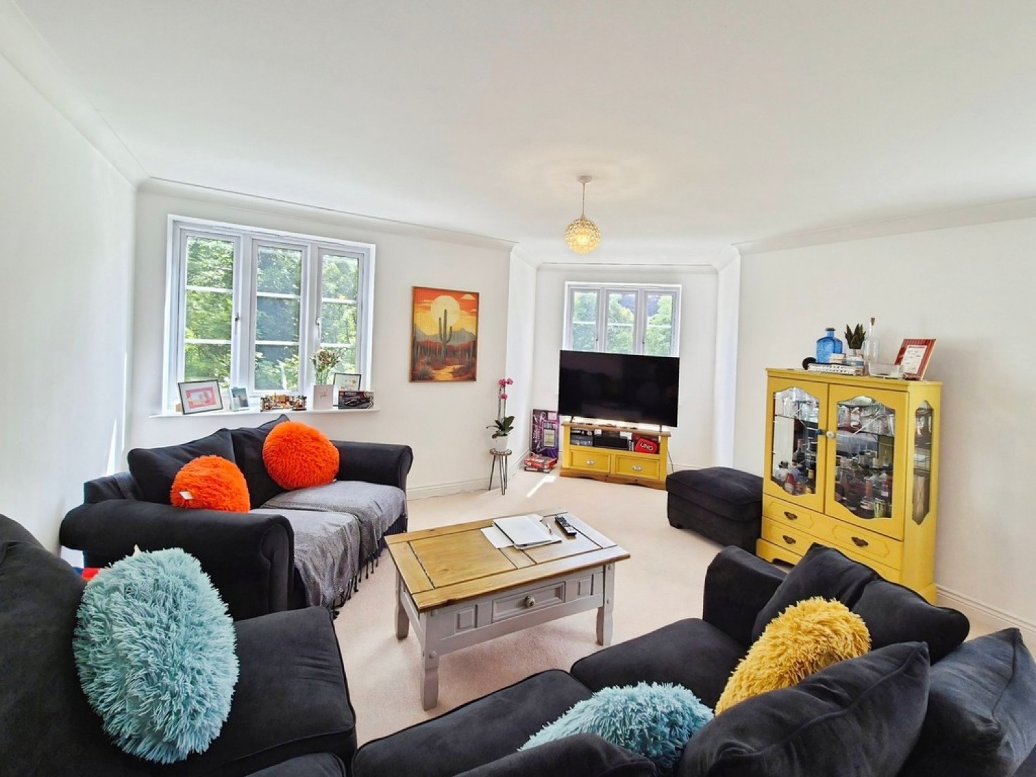 2 bedroom Flat for Sale Hawks Rise, Yeovil
