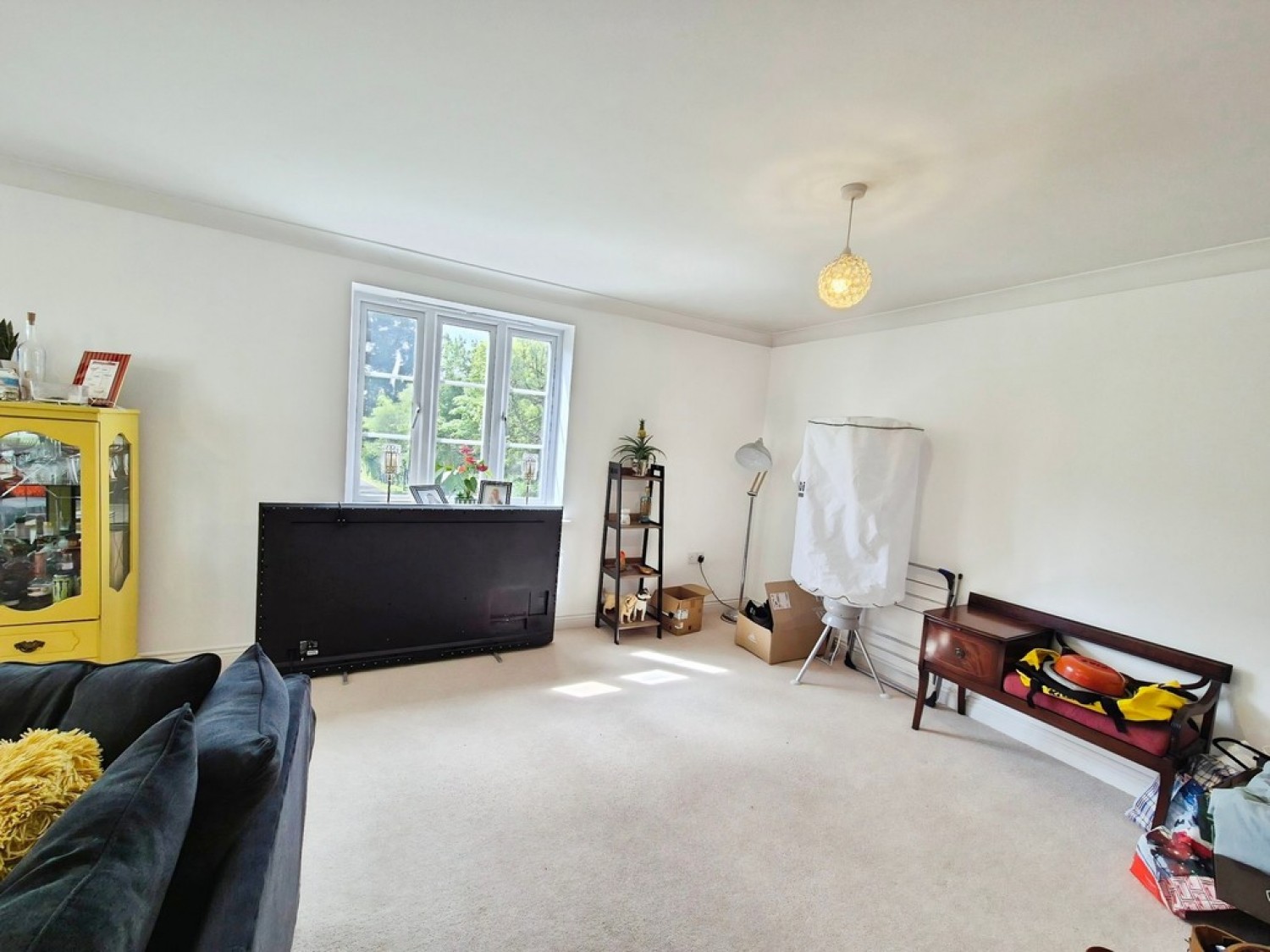 2 bedroom Flat for Sale Hawks Rise, Yeovil