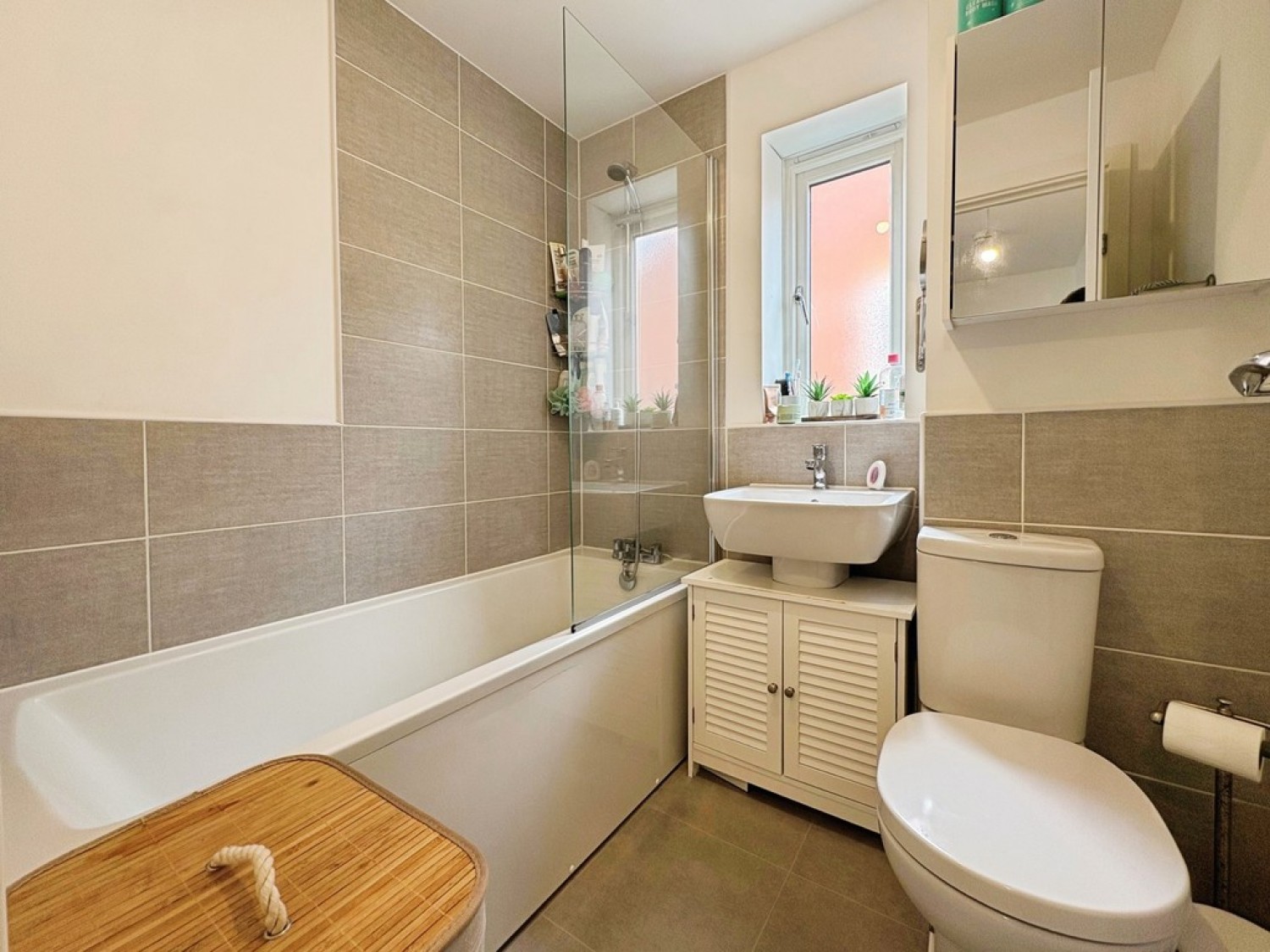 2 bedroom House for Sale Shutler Street, Sherborne