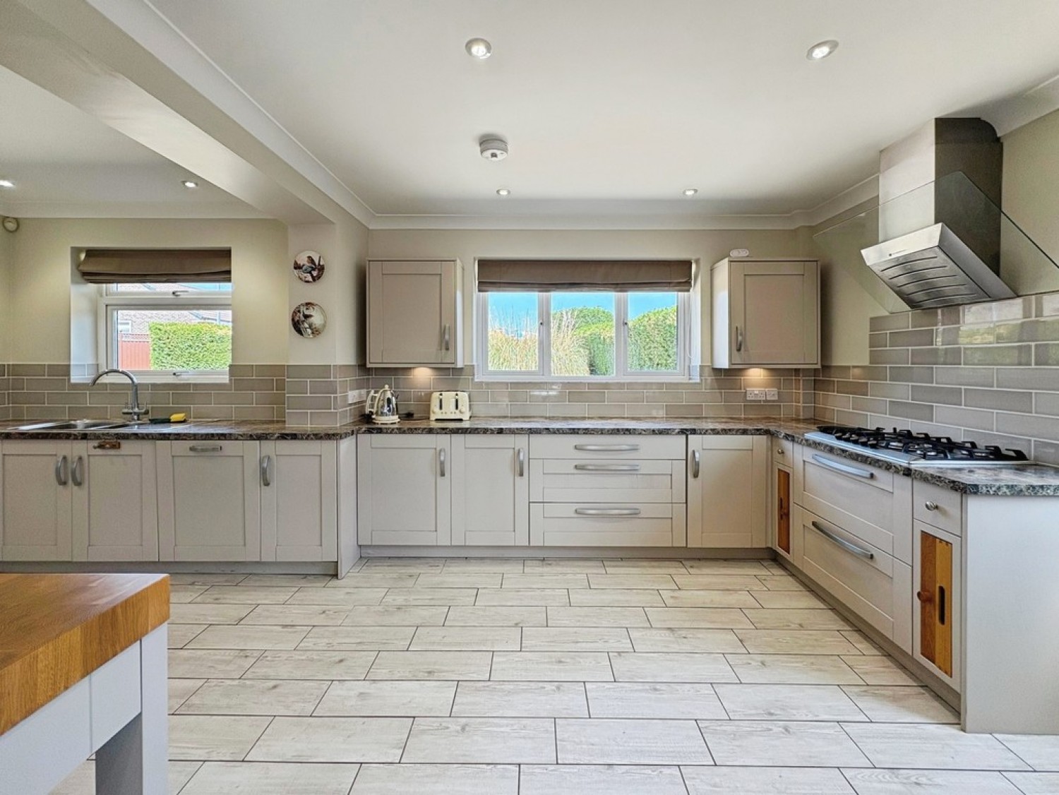 3 bedroom Bungalow for Sale Compton Close, Yeovil