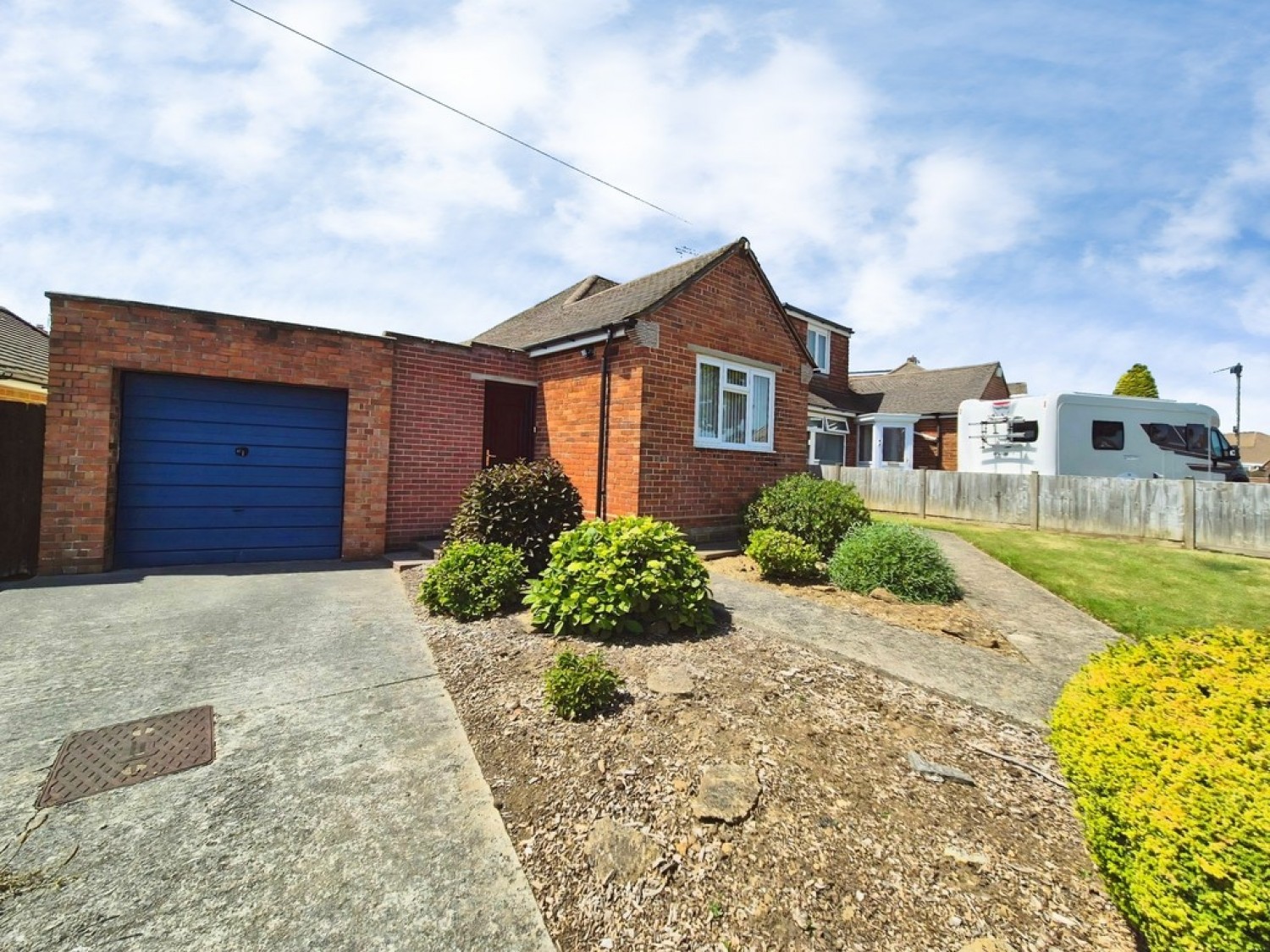 3 bedroom Bungalow for Sale High Lea, Yeovil