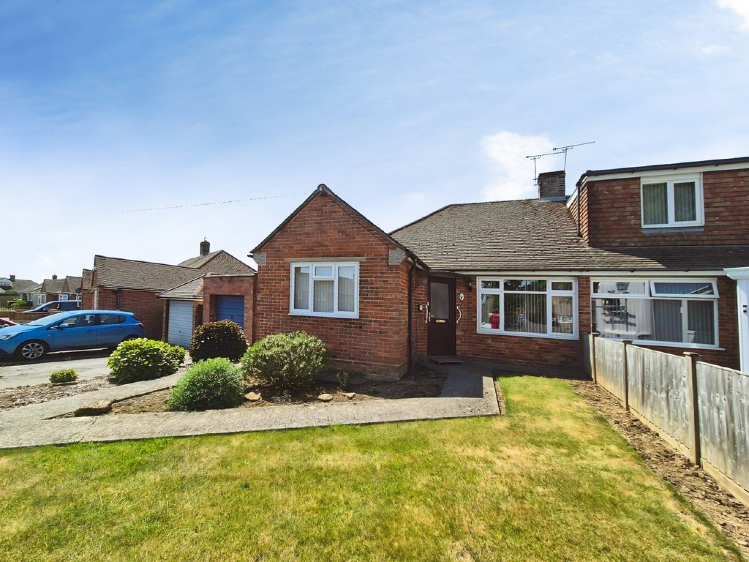 3 bedroom Bungalow for Sale High Lea, Yeovil