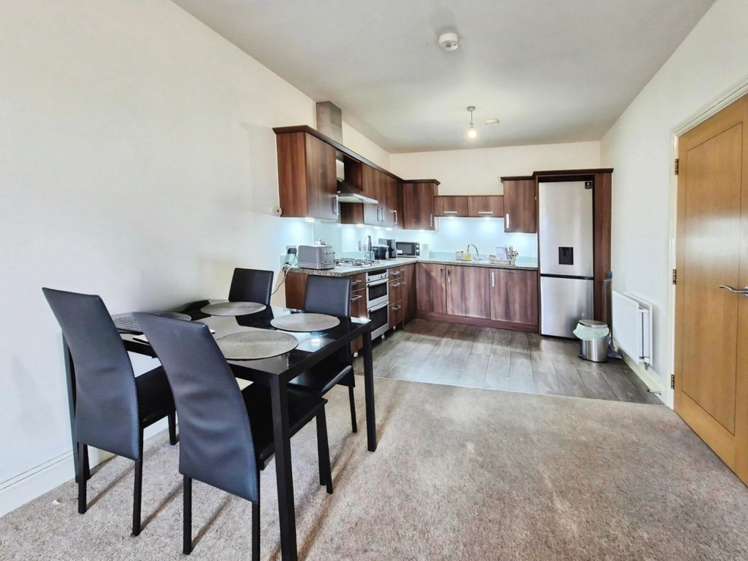 2 bedroom Flat for Sale Park 5, Yeovil