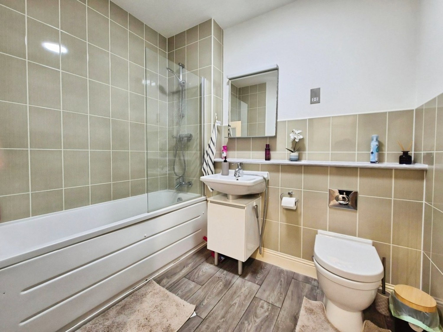 2 bedroom Flat for Sale Park 5, Yeovil