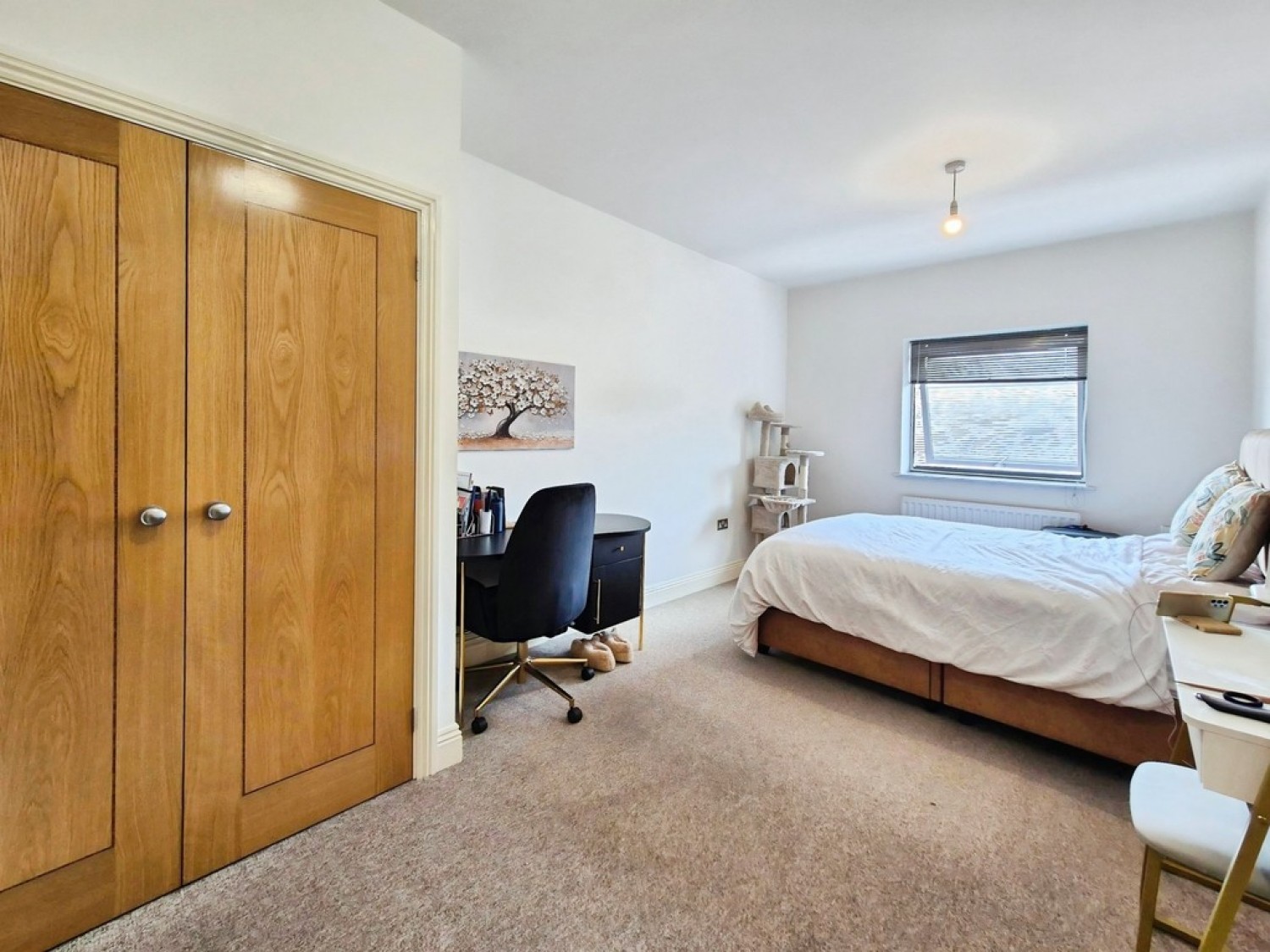 2 bedroom Flat for Sale Park 5, Yeovil