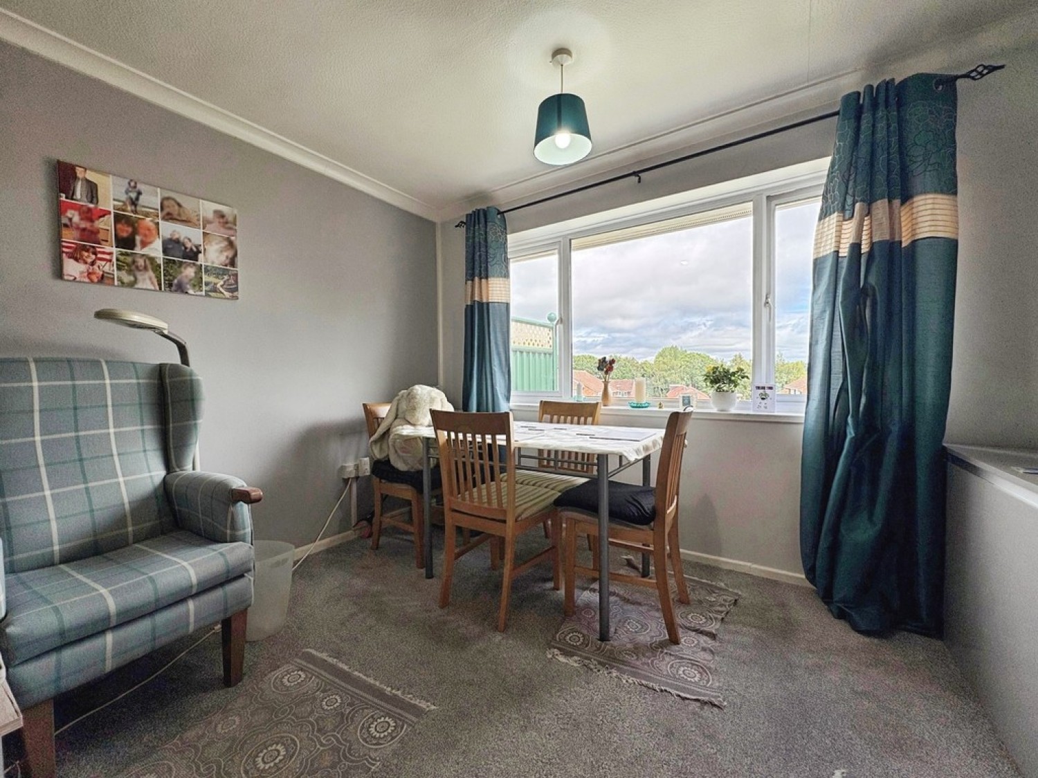 2 bedroom Bungalow for Sale Beechwood, Yeovil