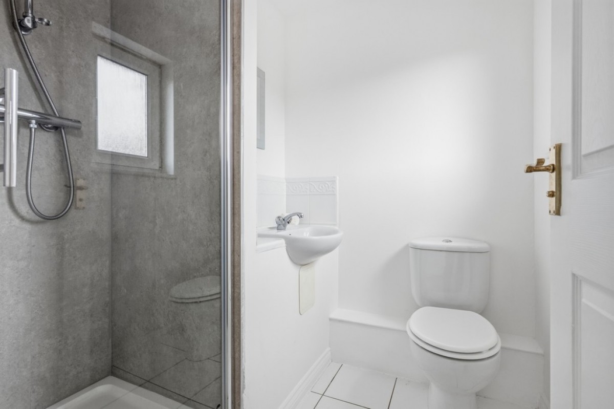 Rose Street, Tullibody, FK10