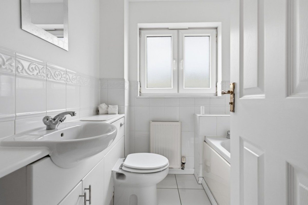 Rose Street, Tullibody, FK10