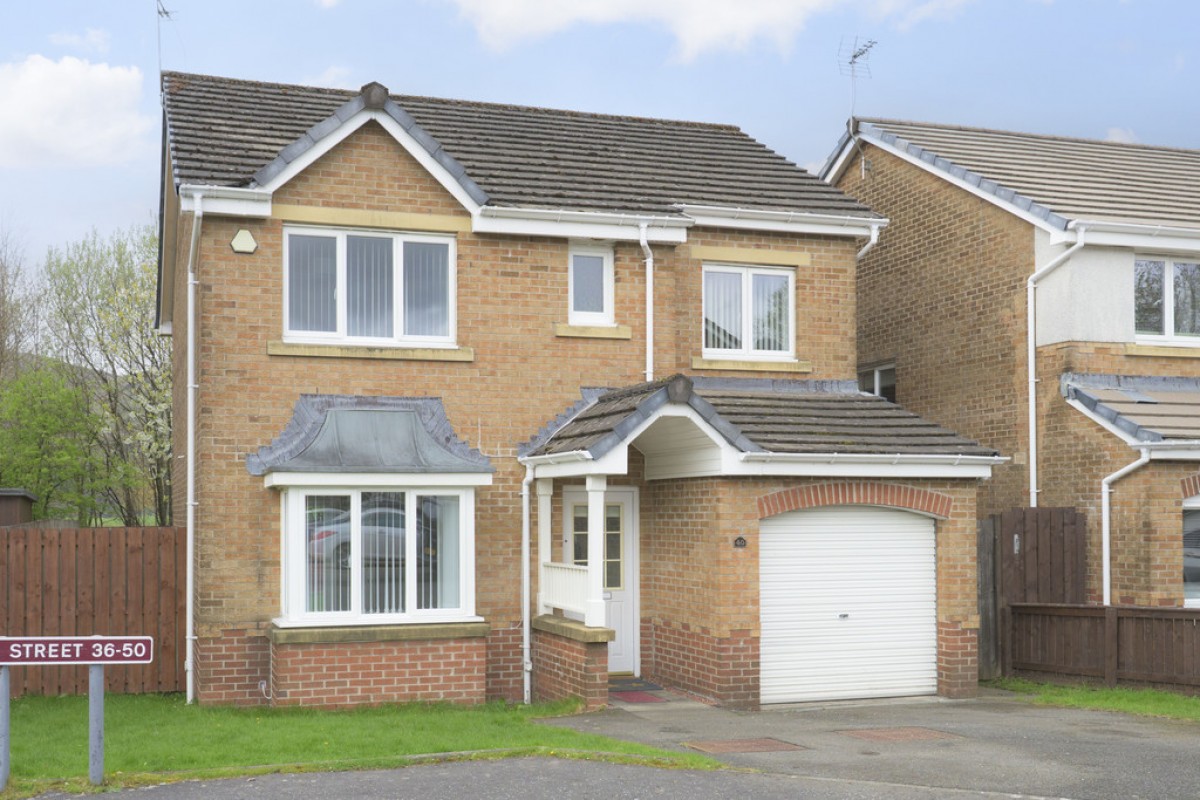 Rose Street, Tullibody, FK10