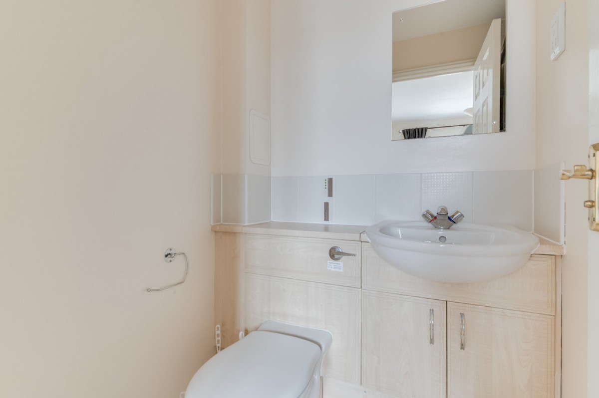 Blenheim Court, Causewayhead, FK9