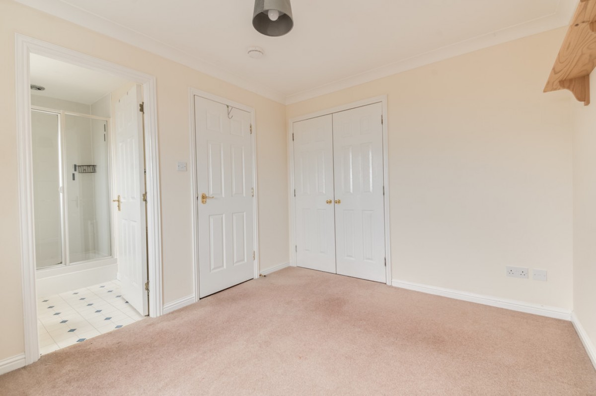 Blenheim Court, Causewayhead, FK9